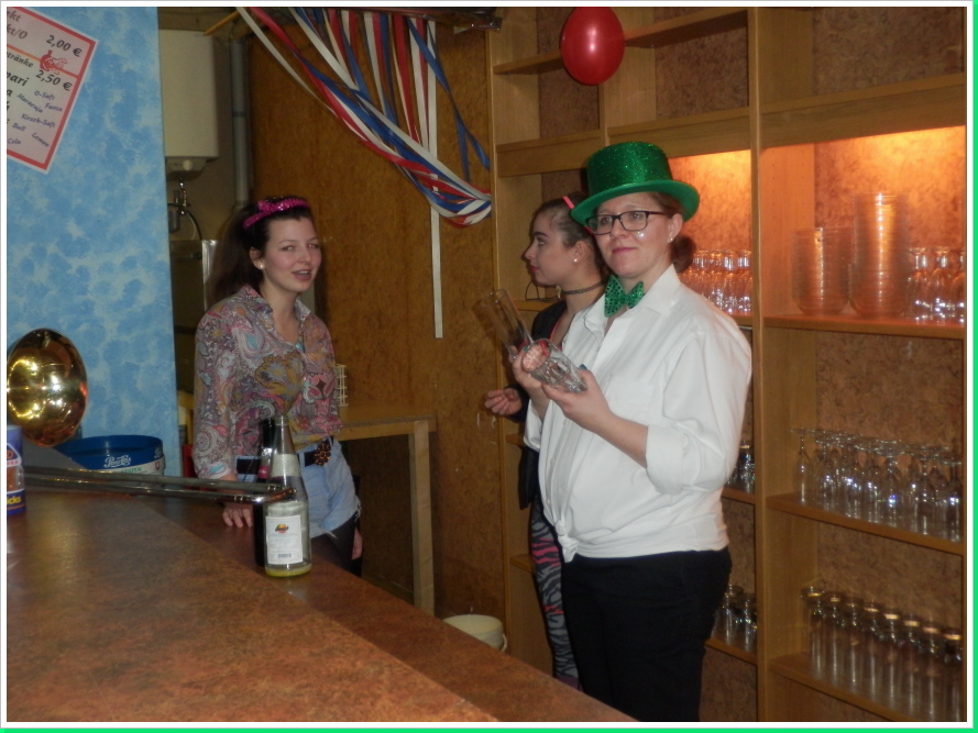 p2270002_jpg__narrenballmontag__x15x